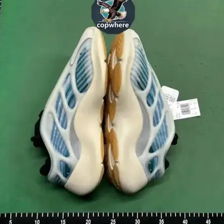 Yeezy Boost 700 v3