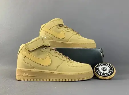 Nike Air Force 1 Mid Sneakers · 24 variantes