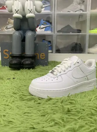 Nike Air Force 1 Sneakers