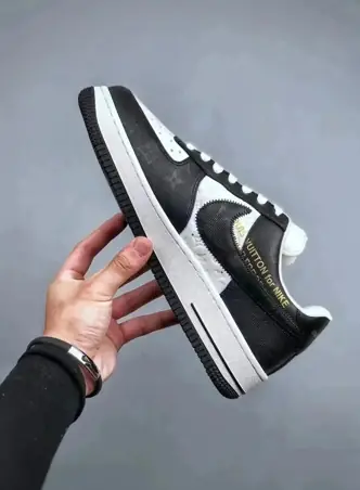 Nike x LOUIS VUITTON Air Force 1 · 10 variantes